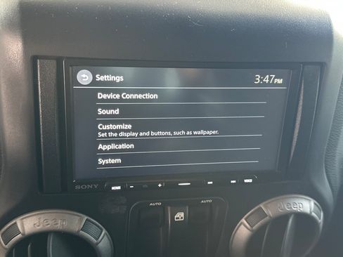 Used 2017 Jeep Wrangler Sport AWD/4WD image 38