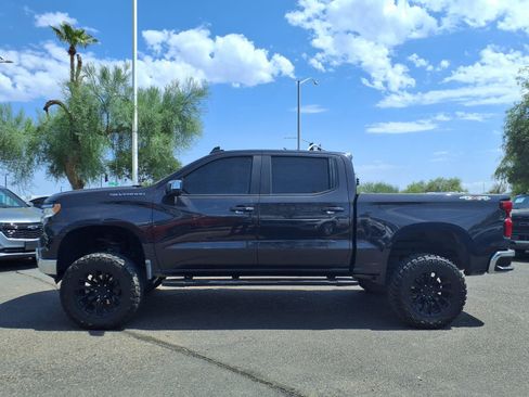Used 2023 Chevrolet Silverado 1500 LT AWD/4WD image 10
