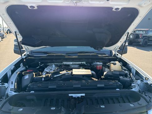 Used 2021 Chevrolet Silverado 3500 LT w/ Snow Plow Prep Package AWD/4WD image 17