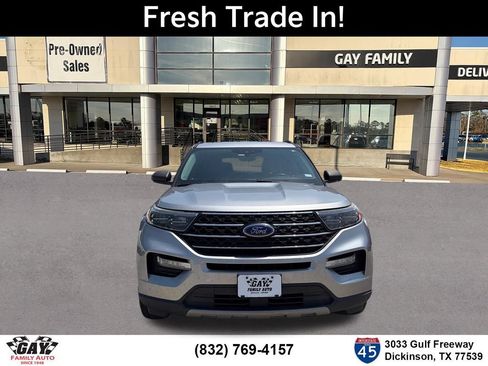 Used 2020 Ford Explorer XLT w/ Equipment Group 202A RWD image 2