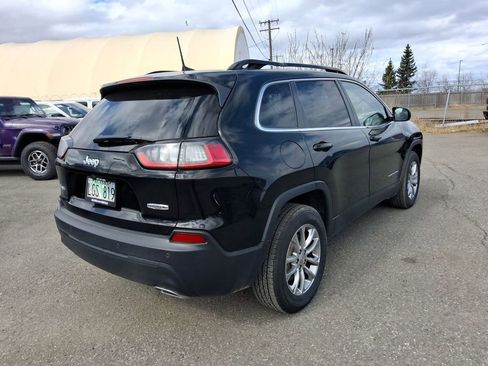 Certified 2022 Jeep Cherokee Latitude Lux w/ Mopar Interior Package AWD/4WD image 8
