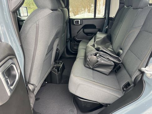 New 2026 Jeep Gladiator Sport image 11