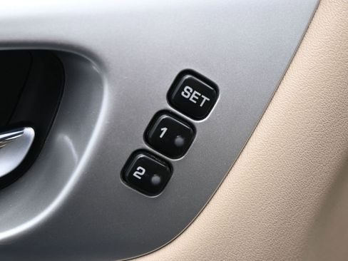 Used 2020 Nissan Pathfinder SL w/ Cargo Package image 13