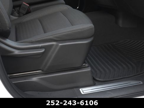 Used 2023 Chevrolet Silverado 1500 LT image 39