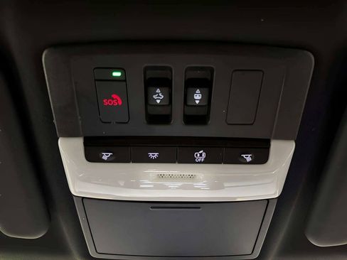 Used 2023 Mitsubishi Outlander SEL AWD/4WD image 36