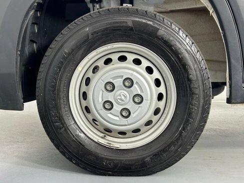 Used 2024 RAM ProMaster 2500 w/ Convenience Group FWD image 31