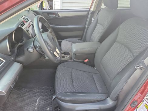 Used 2017 Subaru Outback 2.5i Premium AWD/4WD image 10
