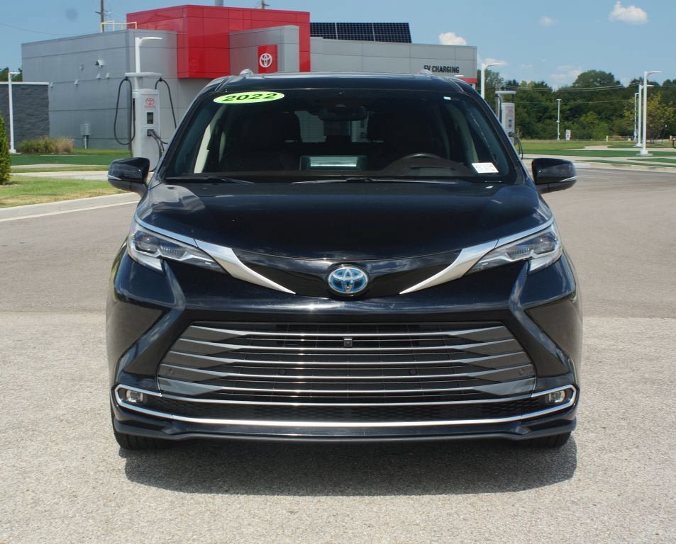 Used 2022 Toyota Sienna Platinum FWD image 27