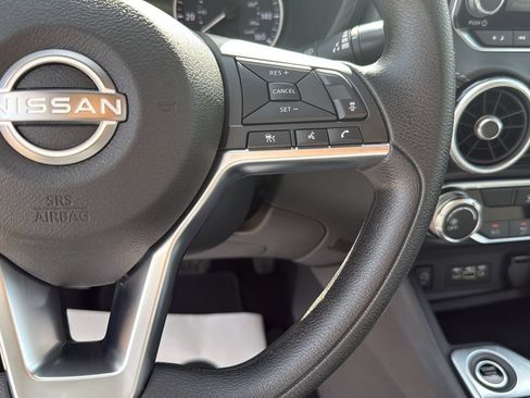 Used 2025 Nissan Sentra SV FWD image 13