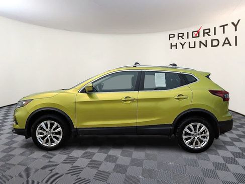 Used 2020 Nissan Rogue Sport SV FWD image 7