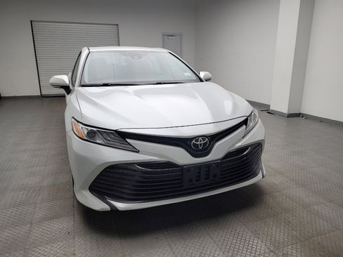 Used 2019 Toyota Camry XLE image 14