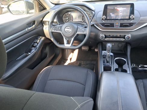 Used 2023 Nissan Altima 2.5 SV image 8