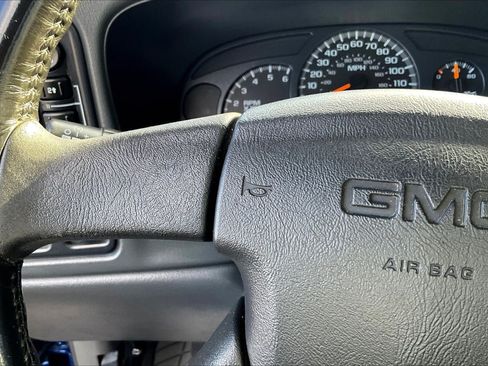 Used 2004 GMC Sierra 1500 SLE w/ Light Duty Power Package AWD/4WD image 11