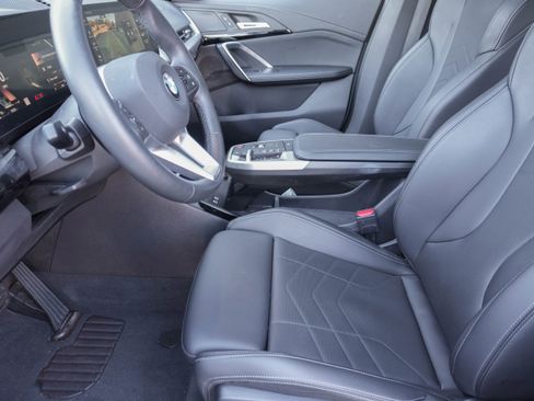 Certified 2025 BMW X2 xDrive28i image 10