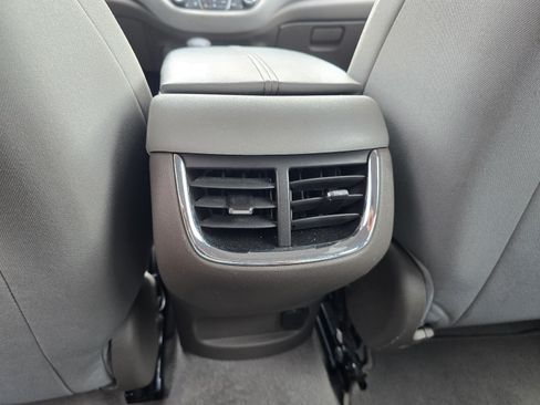 Used 2024 Chevrolet Malibu LT FWD image 25