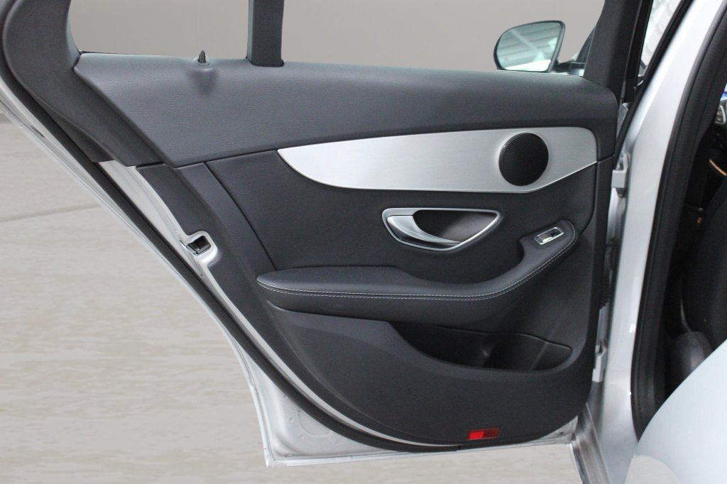 Used 2018 Mercedes-Benz C 300 Sedan image 24