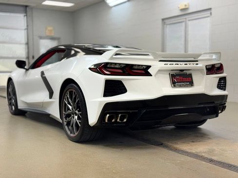Used 2023 Chevrolet Corvette Stingray Premium Cpe w/ Z51 Performance Package RWD image 7