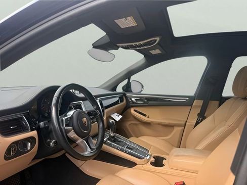 Used 2017 Porsche Macan AWD/4WD image 14