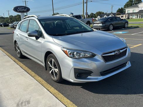 Used 2019 Subaru Impreza 2.0i Premium AWD/4WD image 3