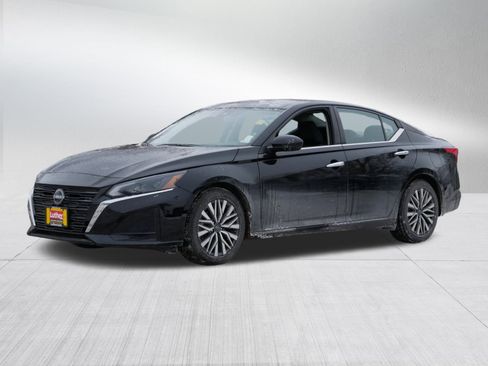 Certified 2023 Nissan Altima 2.5 SV image 3