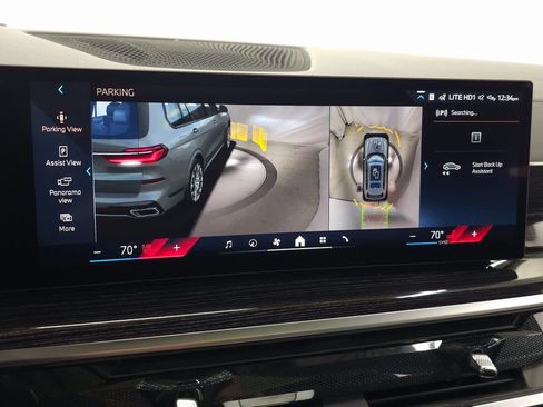 Used 2026 BMW X7 xDrive40i w/ M Sport Package image 35