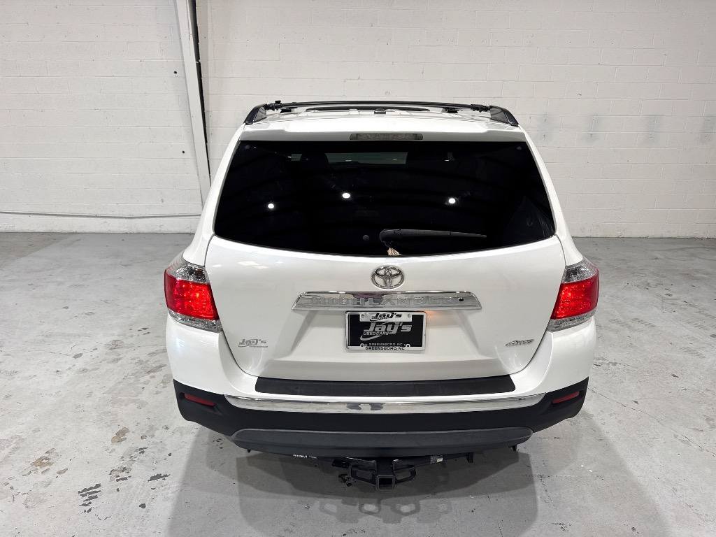 Used 2013 Toyota Highlander Limited AWD/4WD image 22