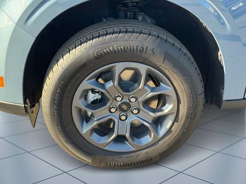 New 2026 Ford Maverick XLT w/ XLT Luxury Package FWD image 5
