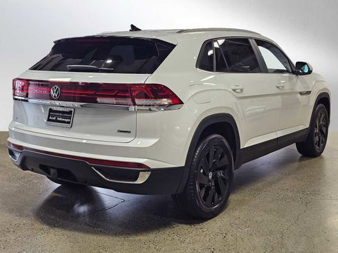 New 2026 Volkswagen Atlas Cross Sport SE image 7