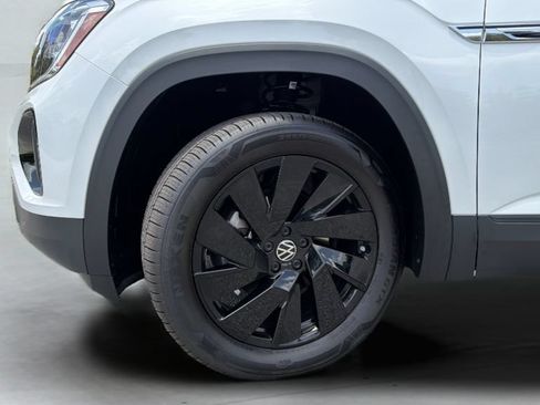 New 2026 Volkswagen Atlas Cross Sport SE FWD image 36