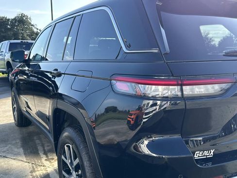 New 2025 Jeep Grand Cherokee Limited image 9