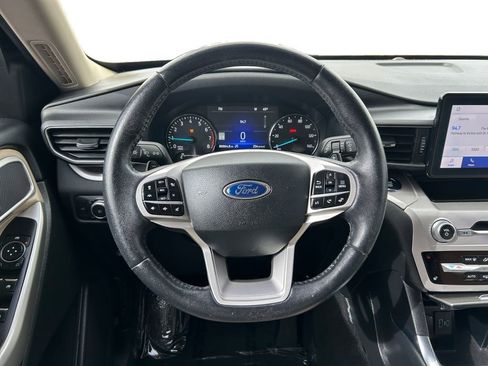 Used 2020 Ford Explorer XLT w/ Equipment Group 202A image 13