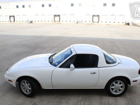 Used 1990 MAZDA MX-5 Miata image 23
