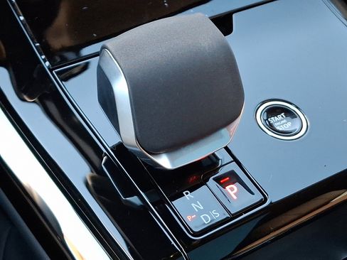 New 2025 Land Rover Range Rover Sport Dynamic SE image 13