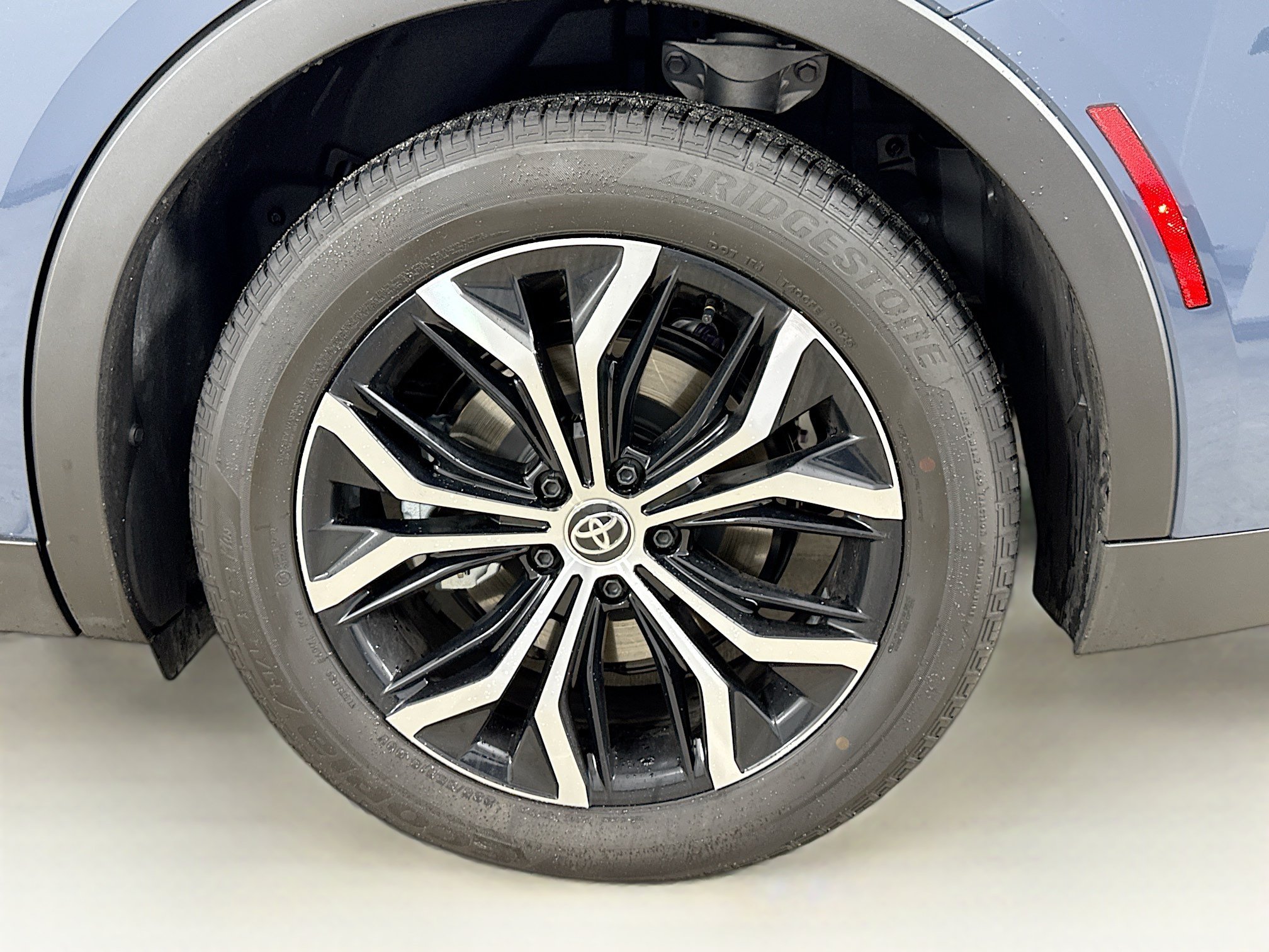 Used 2026 Toyota Crown AWD/4WD image 35