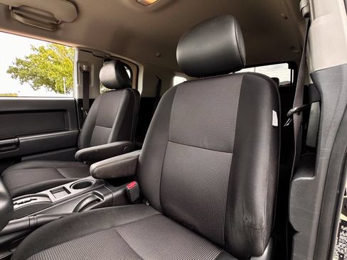 Used 2008 Toyota FJ Cruiser 4WD image 18