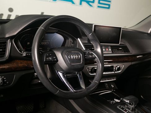 Used 2019 Audi Q5 2.0T Premium Plus w/ Premium Plus Package image 2