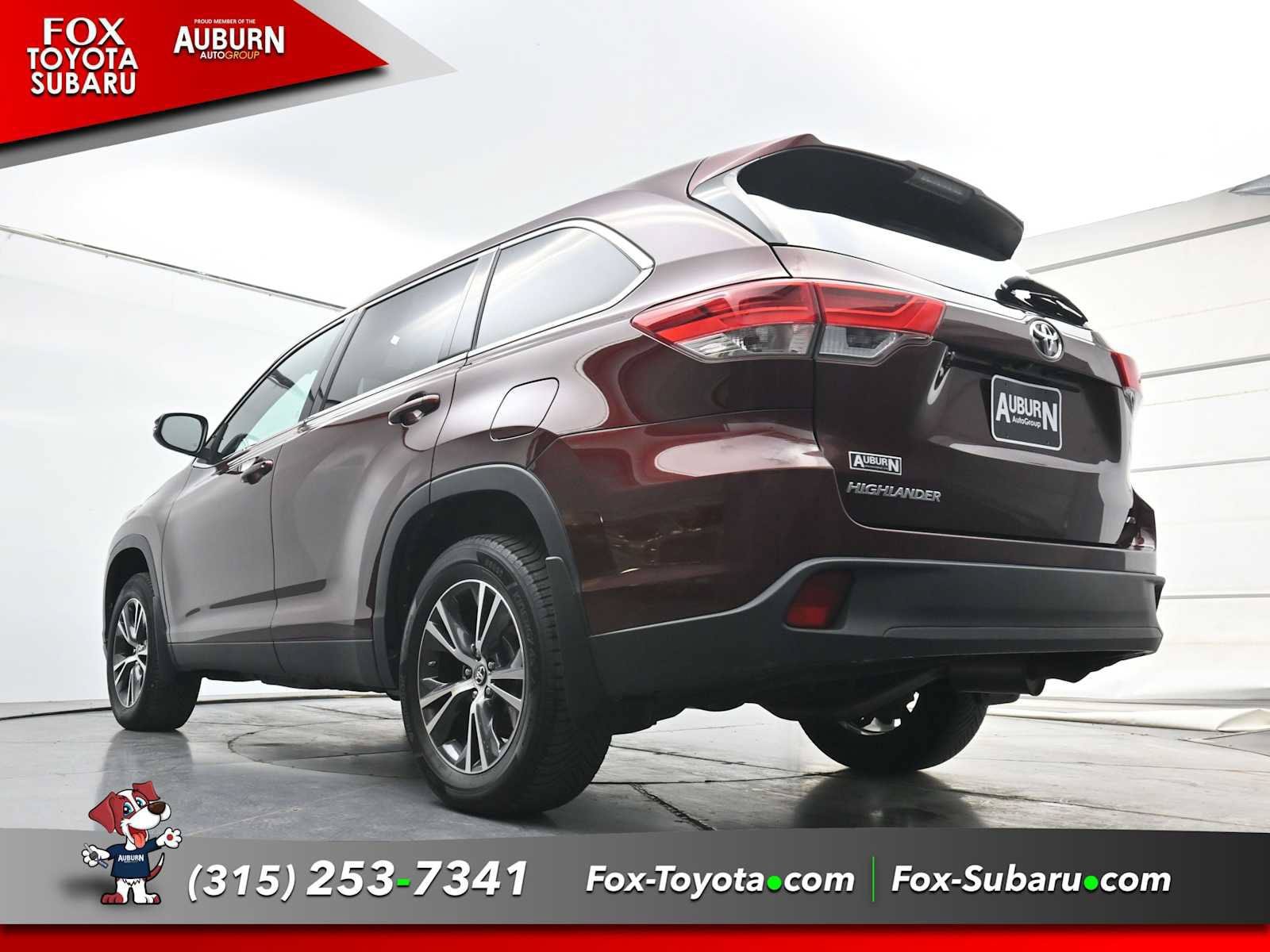 Used 2019 Toyota Highlander LE AWD/4WD image 19