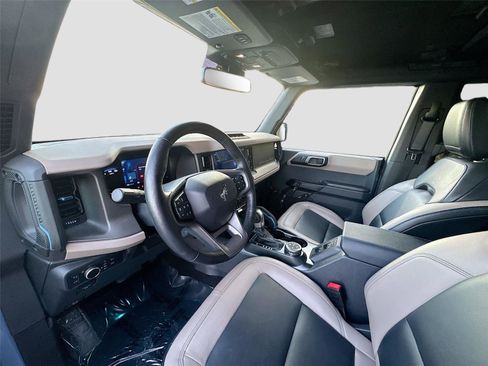 Used 2024 Ford Bronco Wildtrak image 9