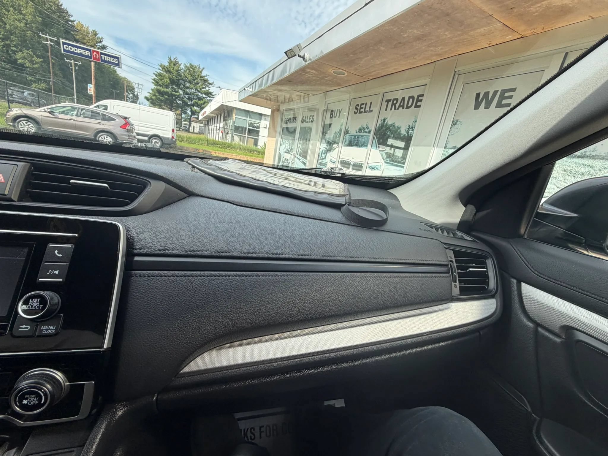 Used 2018 Honda CR-V LX image 23