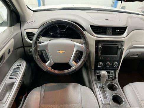 Used 2015 Chevrolet Traverse LT FWD image 6