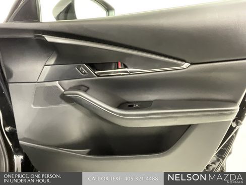 Certified 2025 MAZDA CX-30 AWD 2.5 S w/ Preferred Package image 16