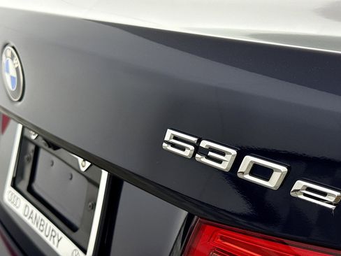 Used 2020 BMW 530e xDrive image 32