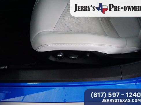 Used 2024 Chevrolet Corvette Stingray Preferred Cpe RWD image 20