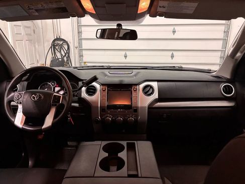 Used 2016 Toyota Tundra SR5 image 18