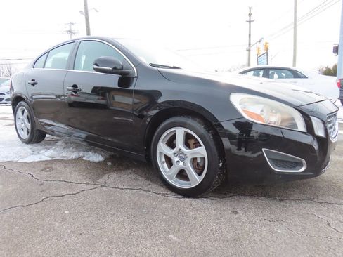 Used 2012 Volvo S60 T5 image 1