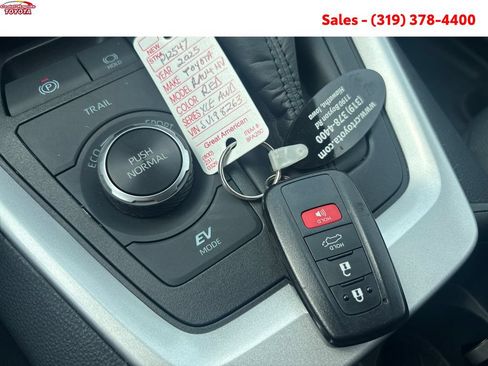 Certified 2025 Toyota RAV4 XLE w/ Convenience Package AWD/4WD image 25