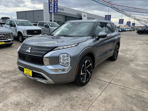 Used 2023 Mitsubishi Outlander SEL image 7