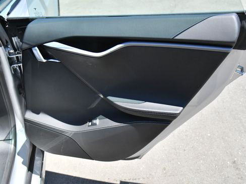Used 2018 Tesla Model S 75D AWD/4WD image 40