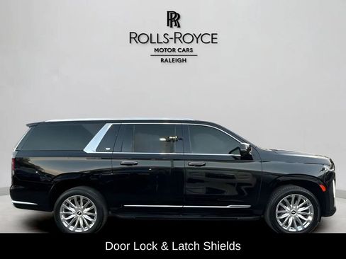 Used 2023 Cadillac Escalade ESV Premium Luxury image 6