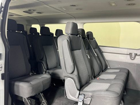 Used 2023 Ford Transit 350 XLT image 27